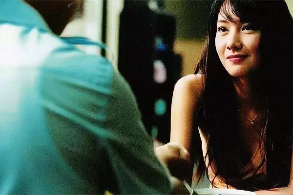 富二代杀人案:那个为了4万块的包包被备胎扔下19楼的女孩